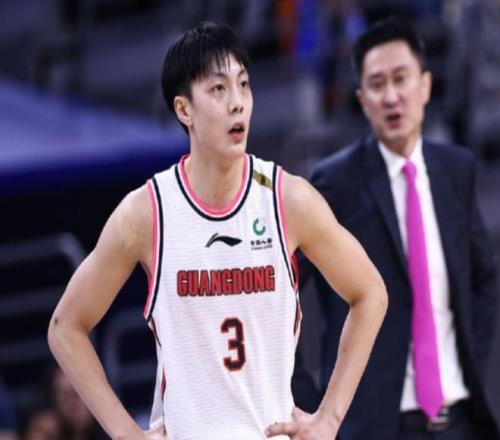 图赫尔穿搭,随性,与索斯盖特,开云体育,开云体育官网,开云体育app,开云体育平台,KAIYUN,SPORTS,kaiyun登录入口