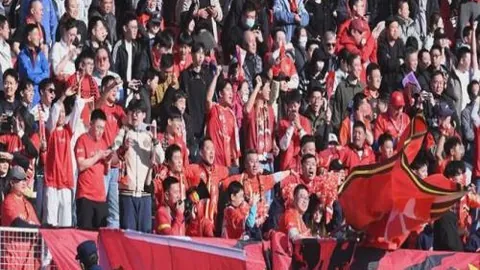 惊天逆转！曼城意外13球惨败博德闪耀，哈兰德哑声金球奖得主红牌离场引热议